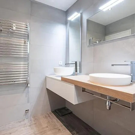 Apartment Sur Mer:appartement-villa, Vue Mer, Jardin, Parking.